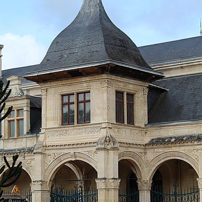 Photo de Pavillon dAnne de Beaujeu à Moulins