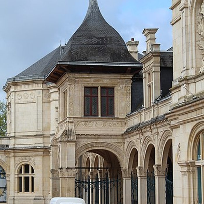 Photo de Pavillon dAnne de Beaujeu à Moulins