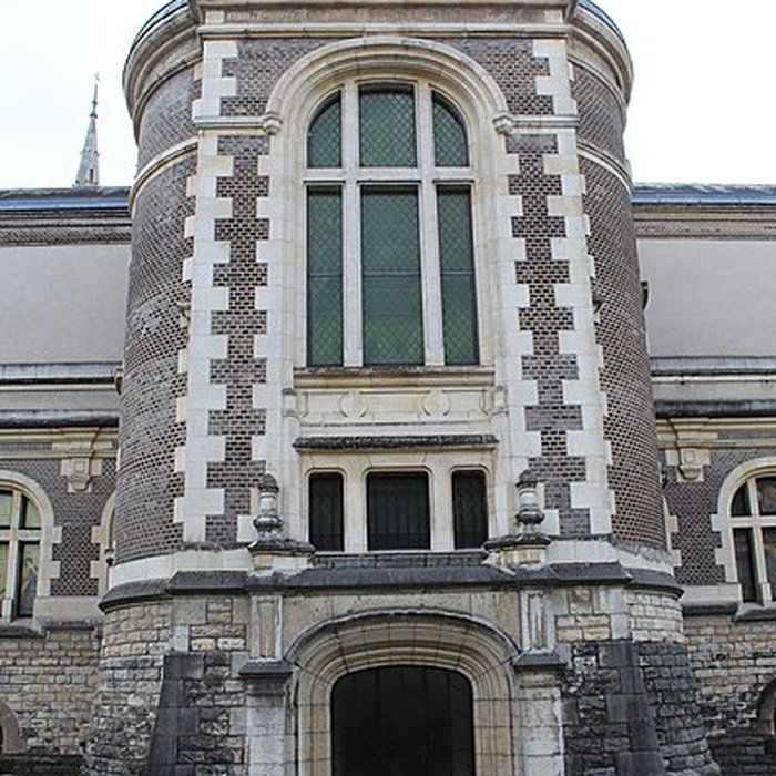 Photo de Pavillon dAnne de Beaujeu à Moulins