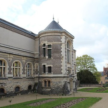 Pavillon dAnne de Beaujeu à Moulins
