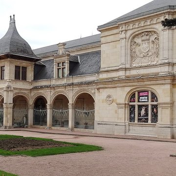 Pavillon dAnne de Beaujeu à Moulins