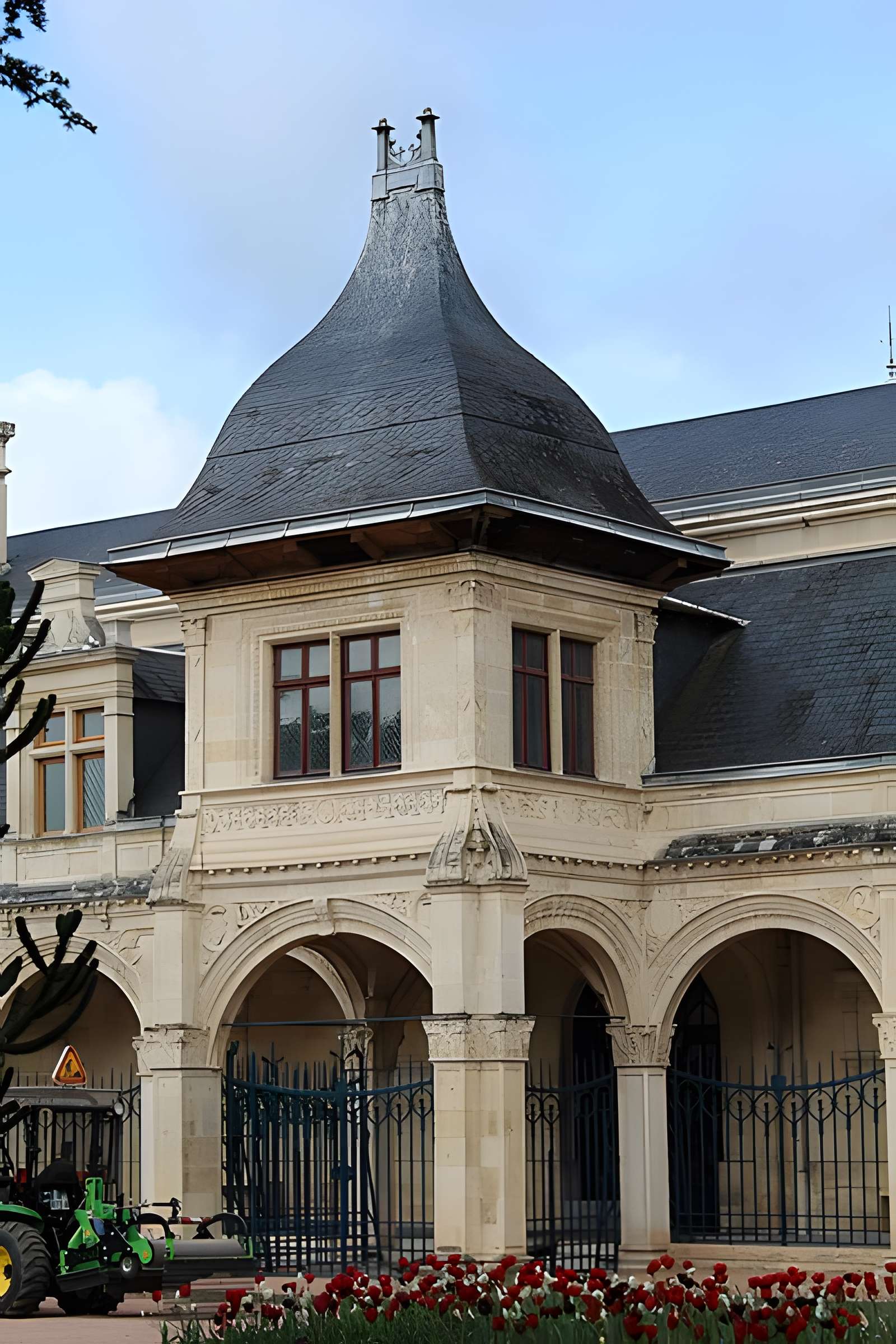Pavillon d'Anne de Beaujeu à Moulins