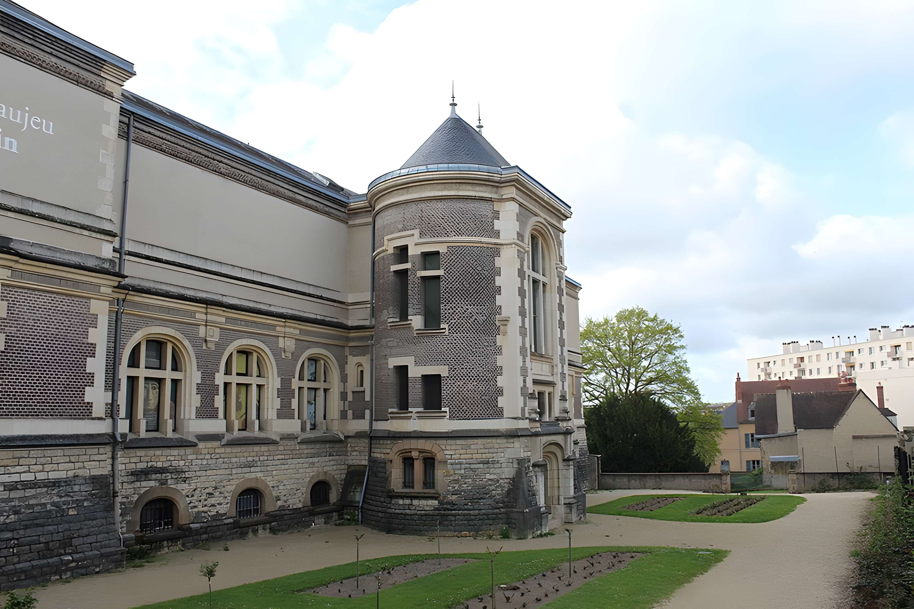 Pavillon d'Anne de Beaujeu à Moulins