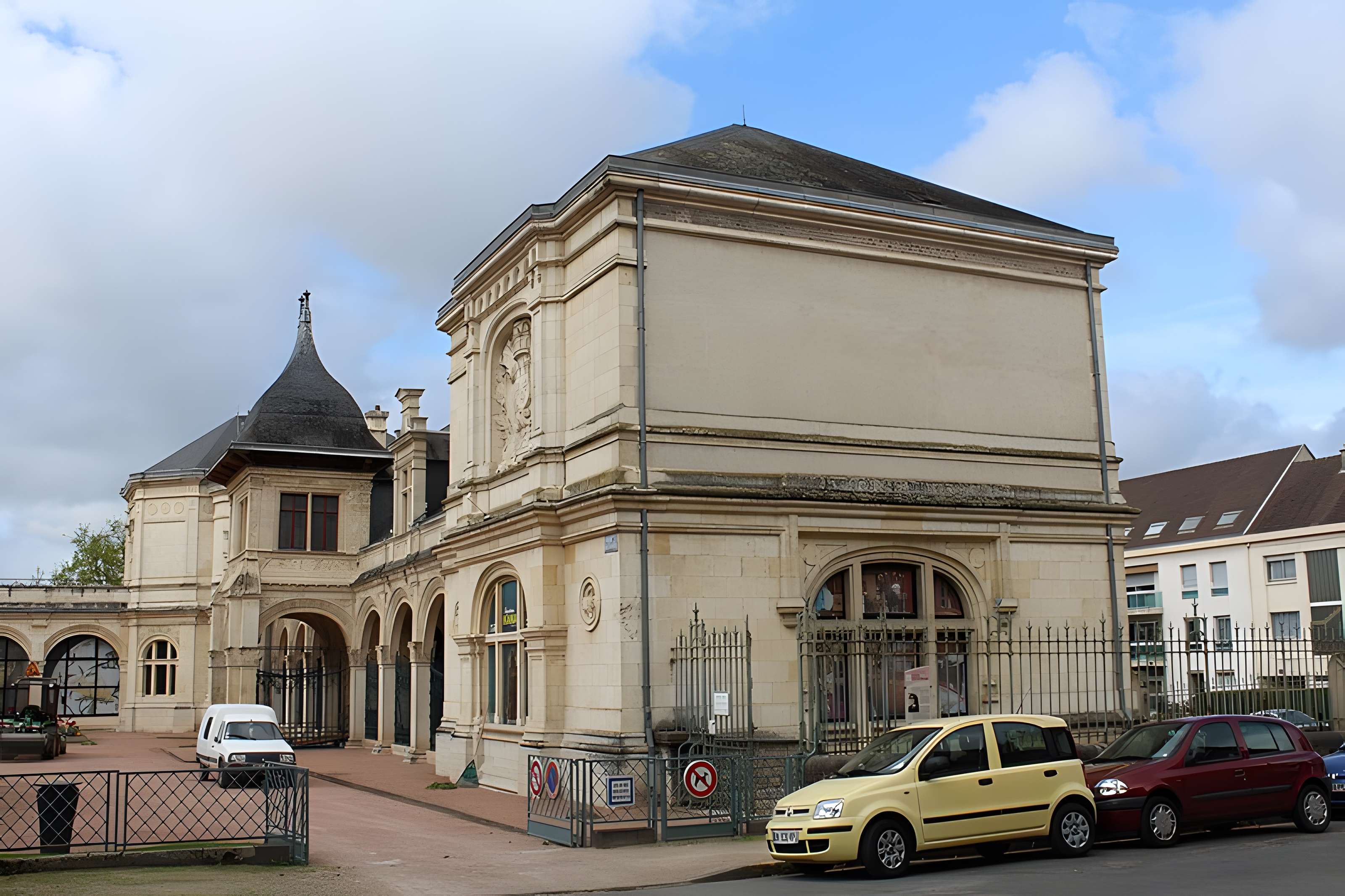 Pavillon d'Anne de Beaujeu à Moulins