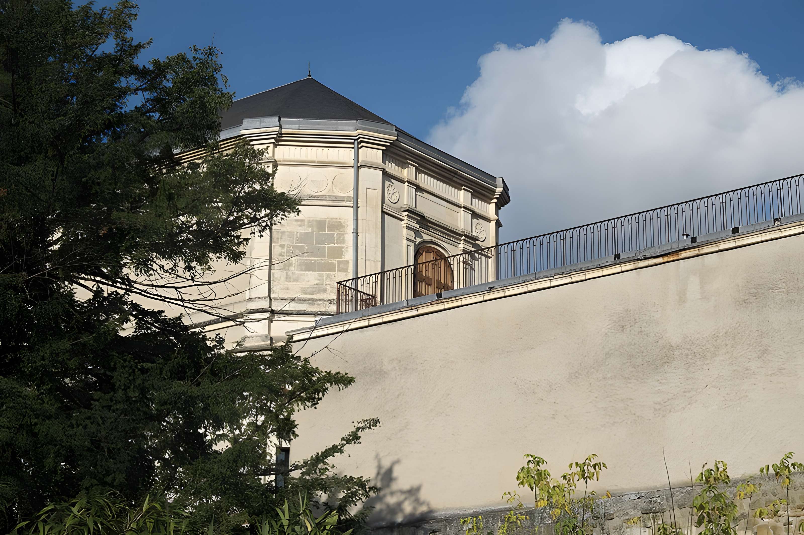 Pavillon d'Anne de Beaujeu à Moulins