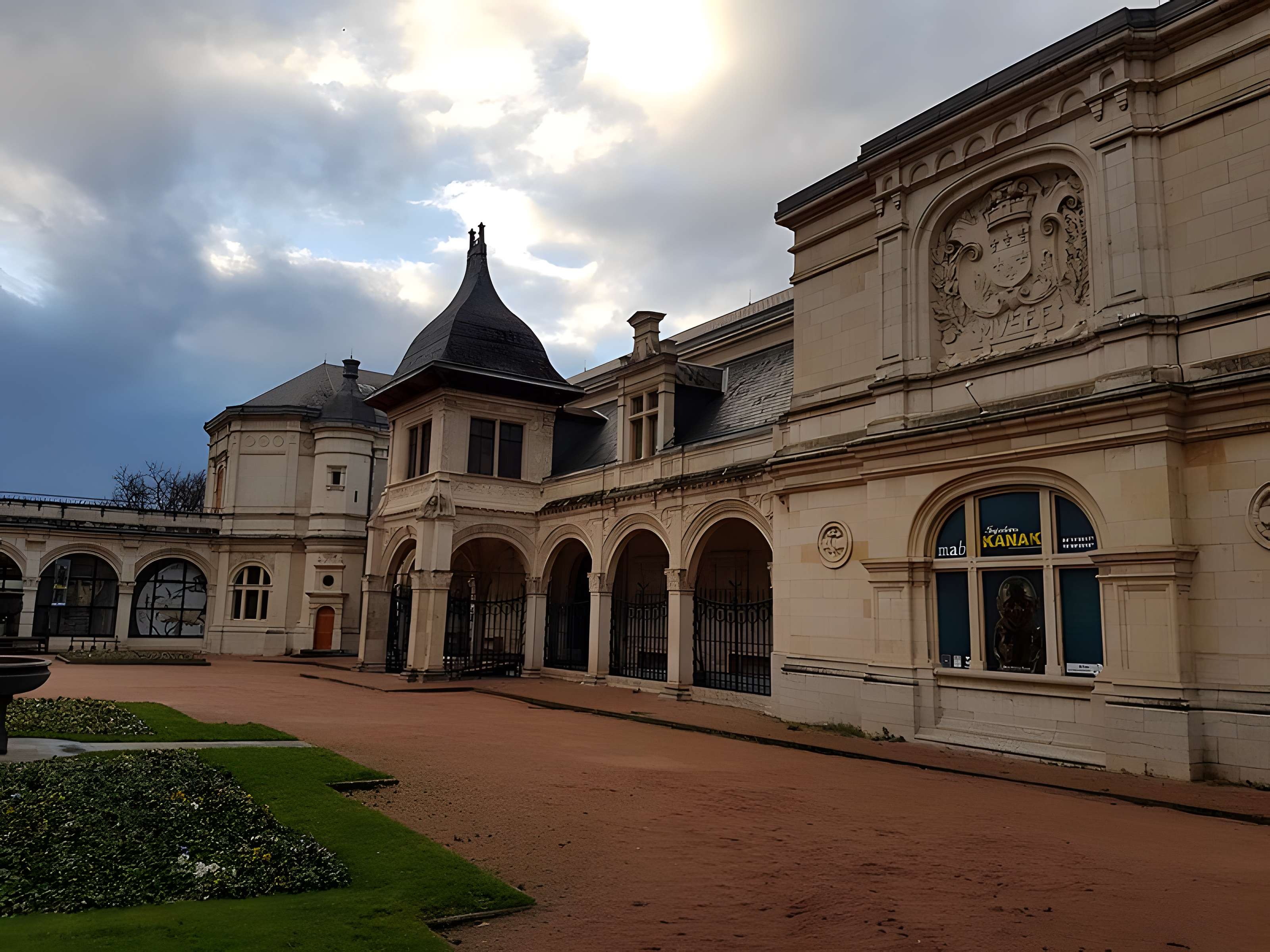 Pavillon d'Anne de Beaujeu à Moulins