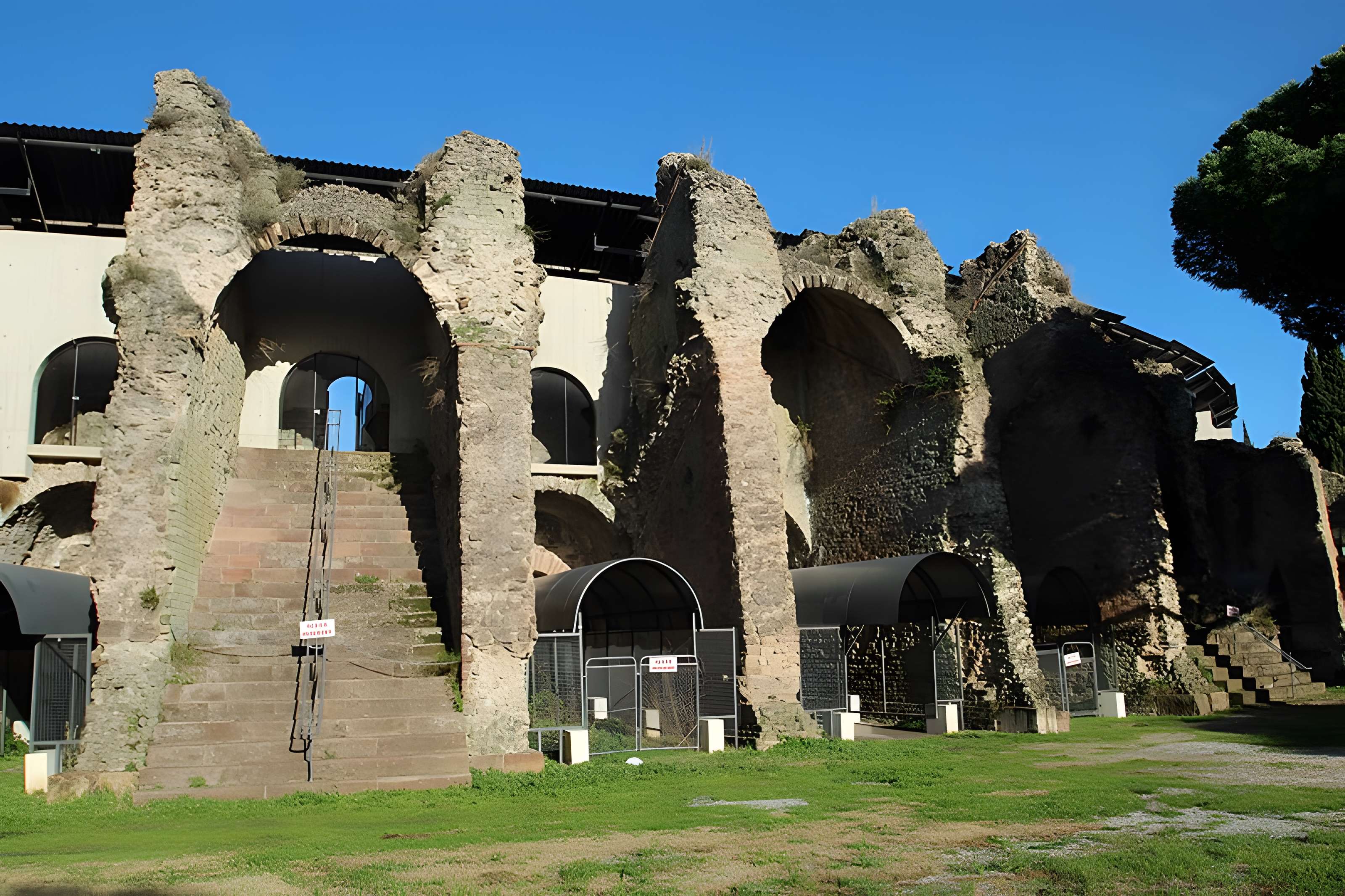Amphithéâtre de Fréjus