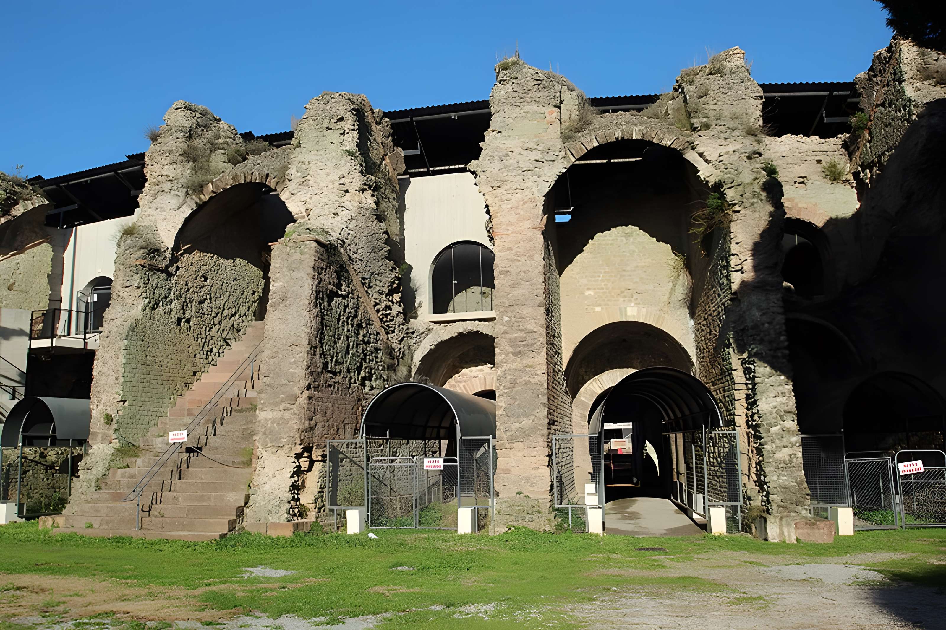 Amphithéâtre de Fréjus