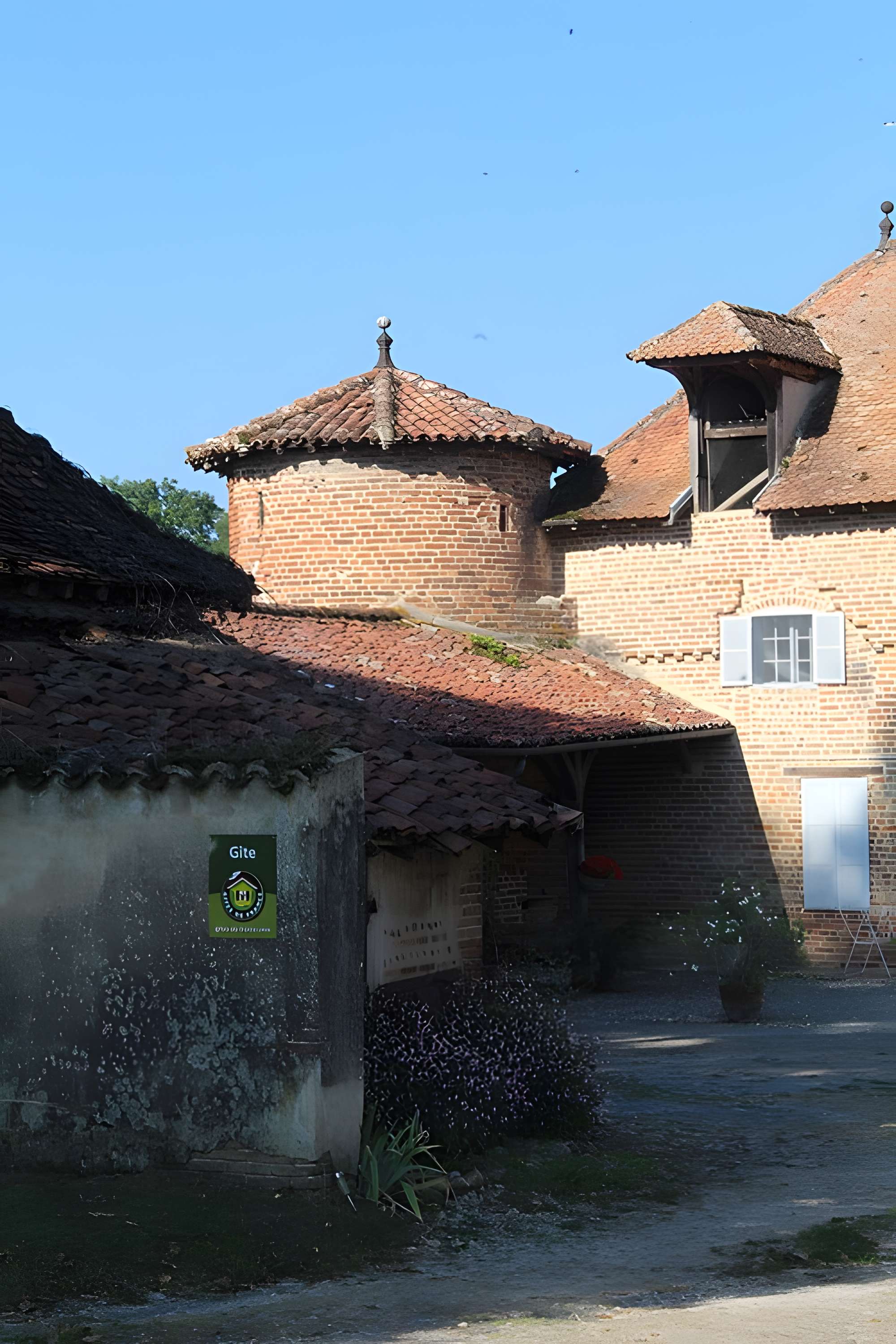 Château de Chanoz-Châtenay