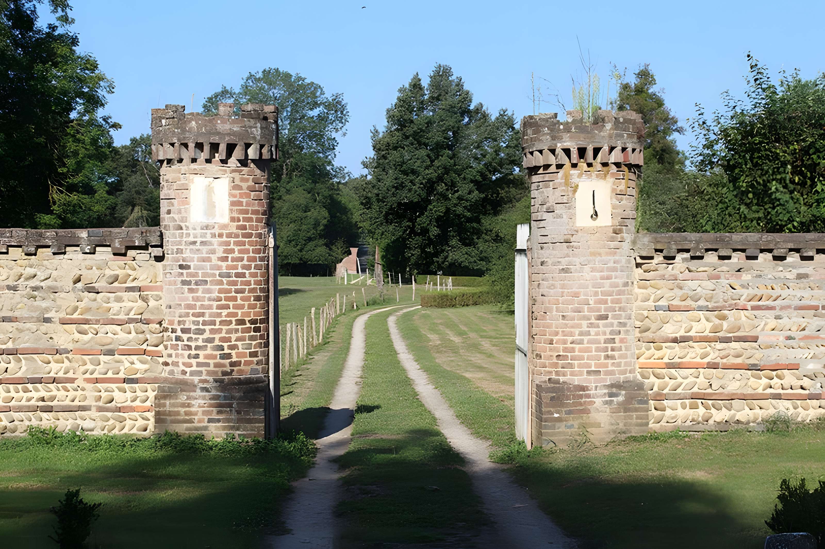 Château de Chanoz-Châtenay