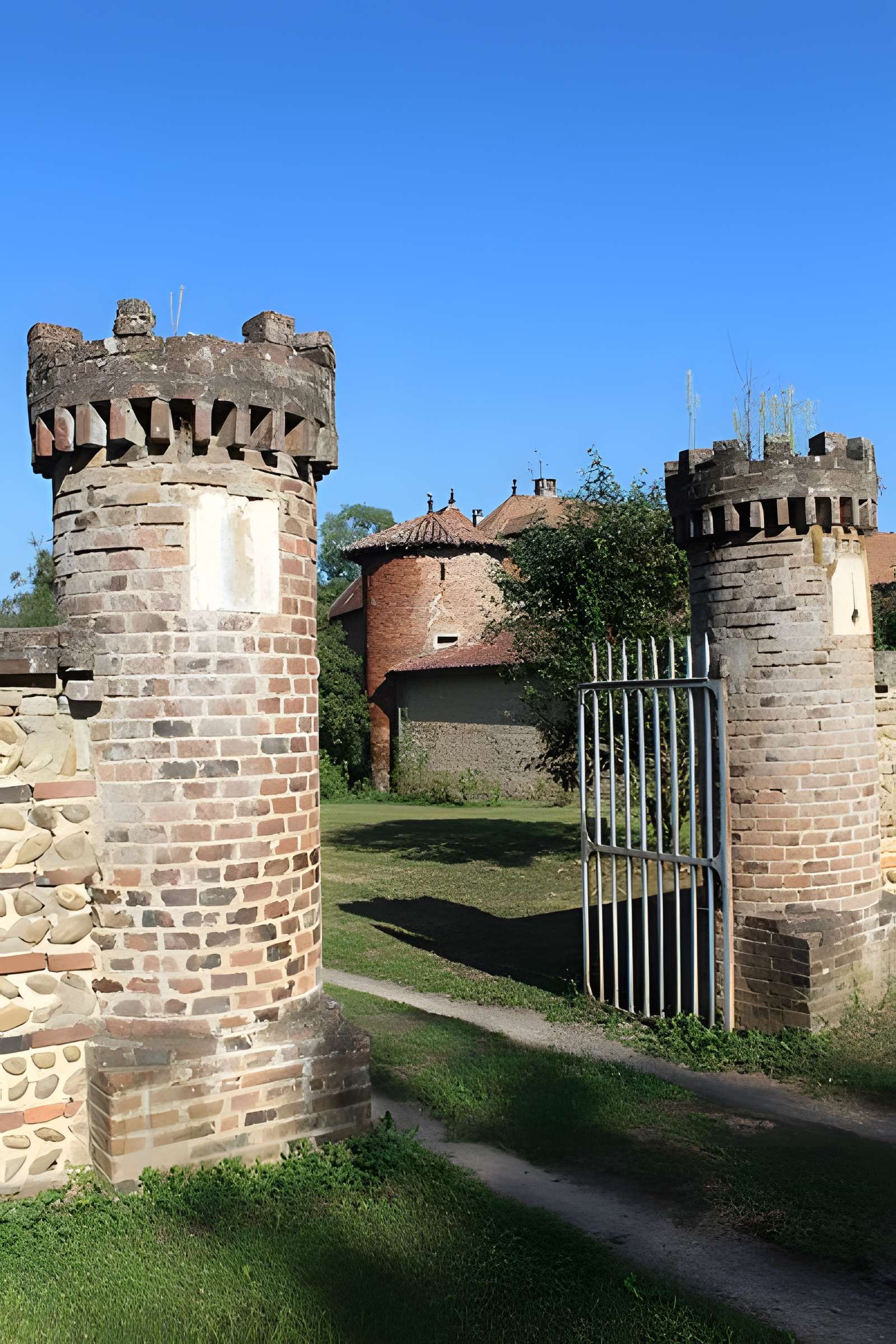 Château de Chanoz-Châtenay