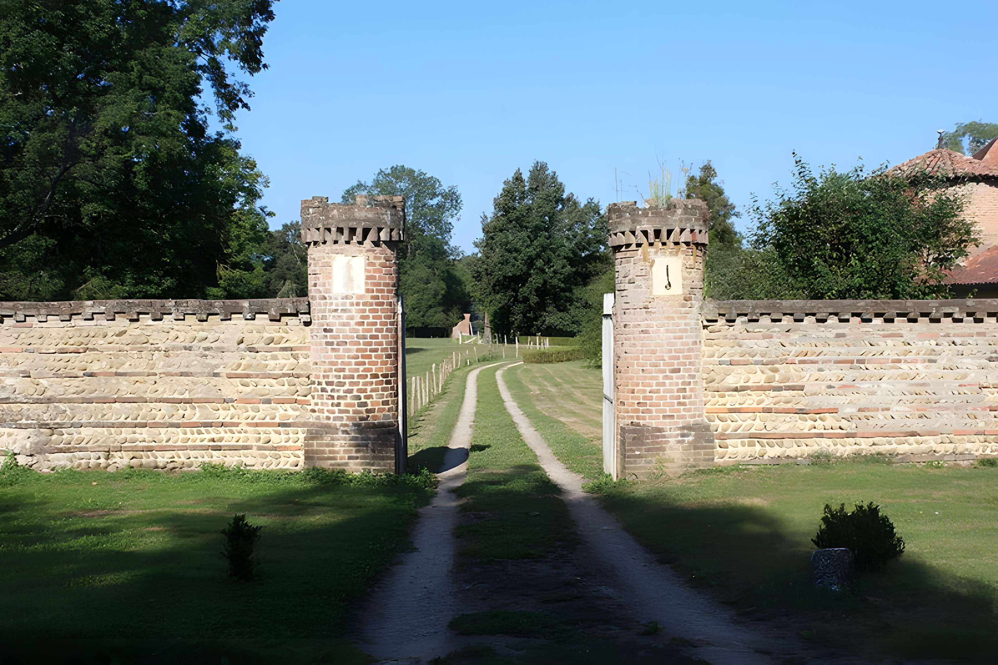 Château de Chanoz-Châtenay
