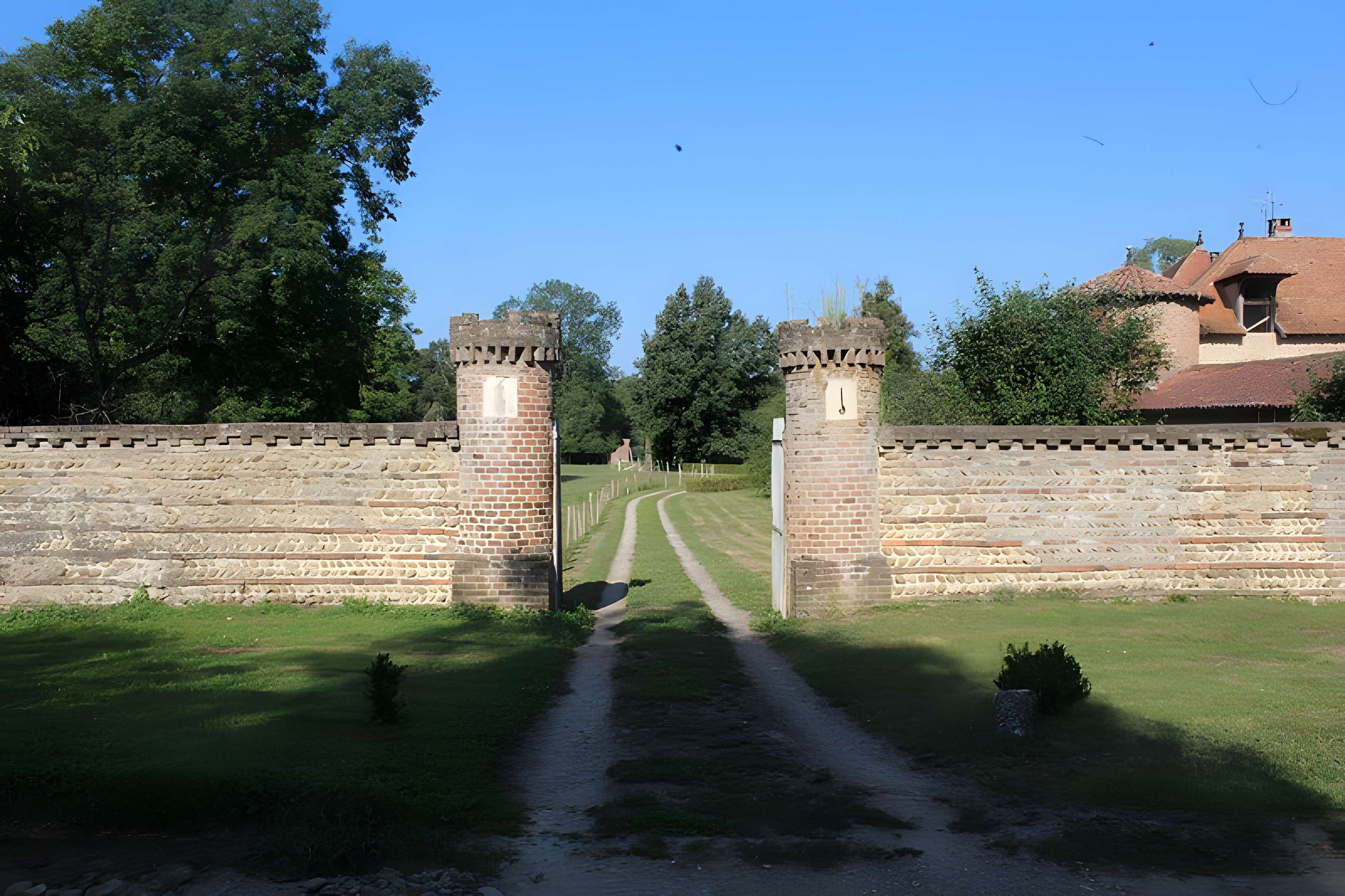 Château de Chanoz-Châtenay