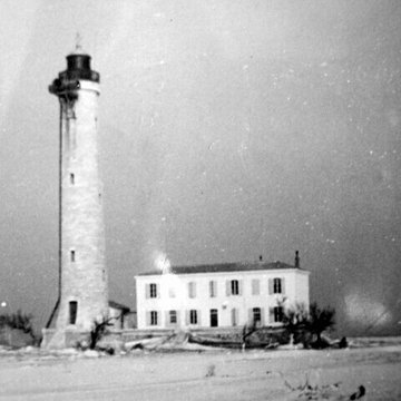 Phare de Beauduc, situé Pointe des Sablons