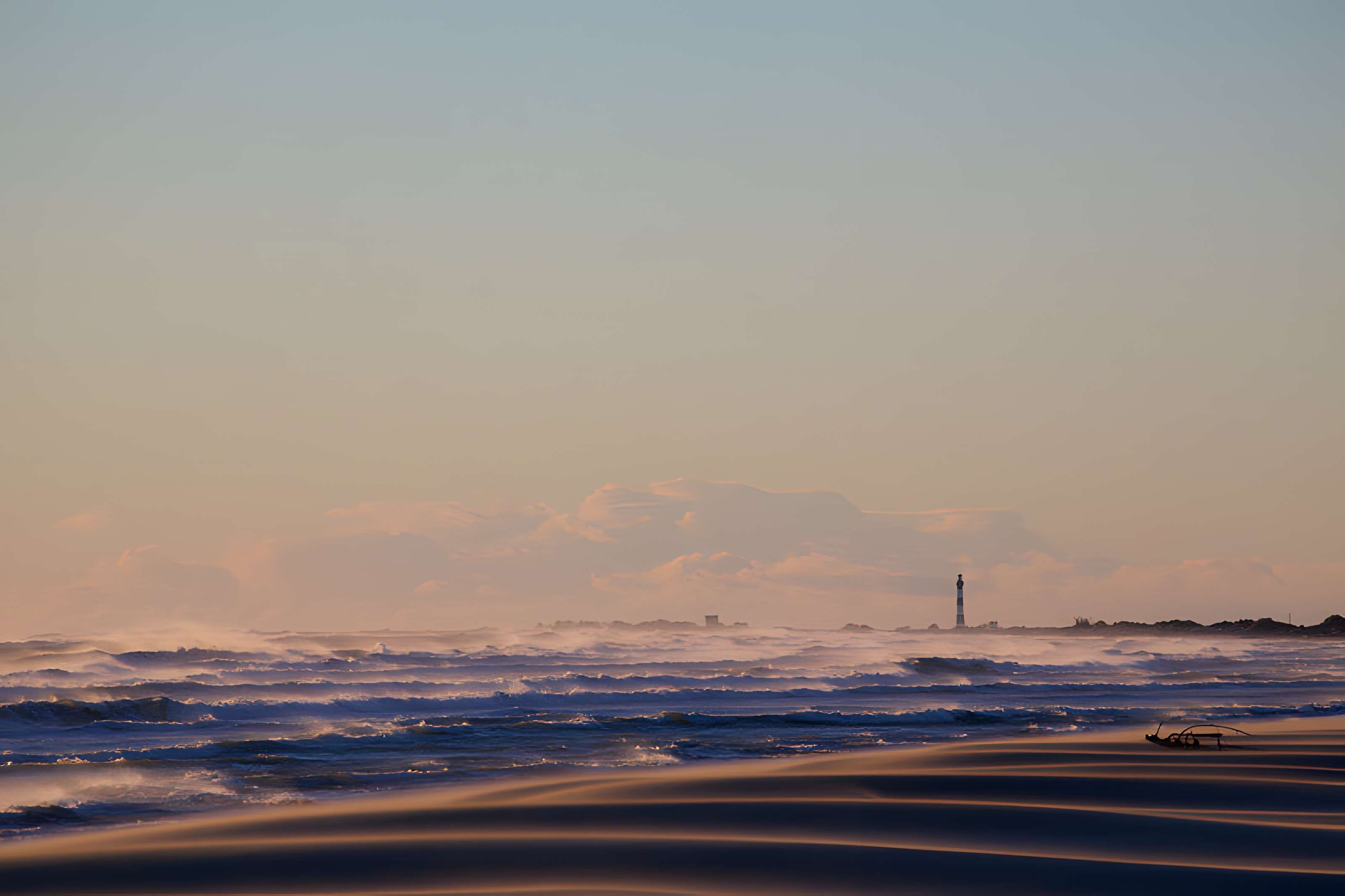 Phare de Beauduc, situé Pointe des Sablons