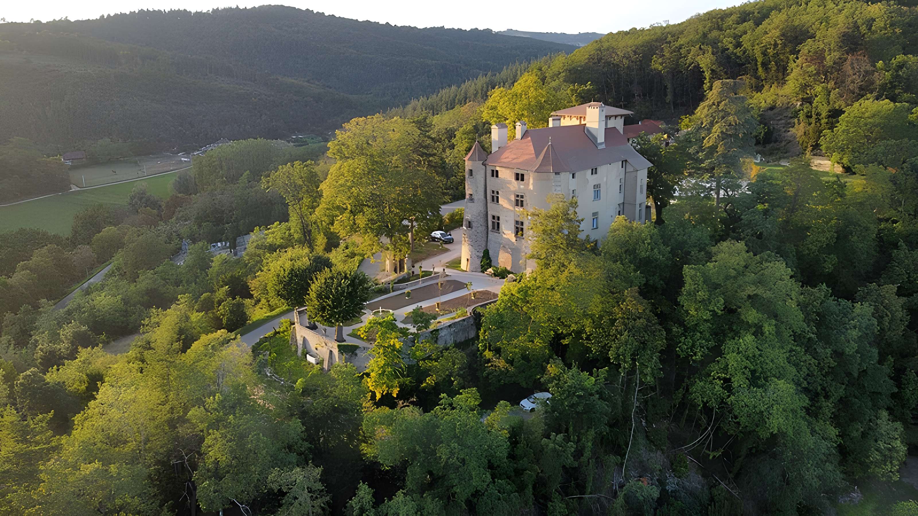 Château de Charmes-sur-l'Herbasse