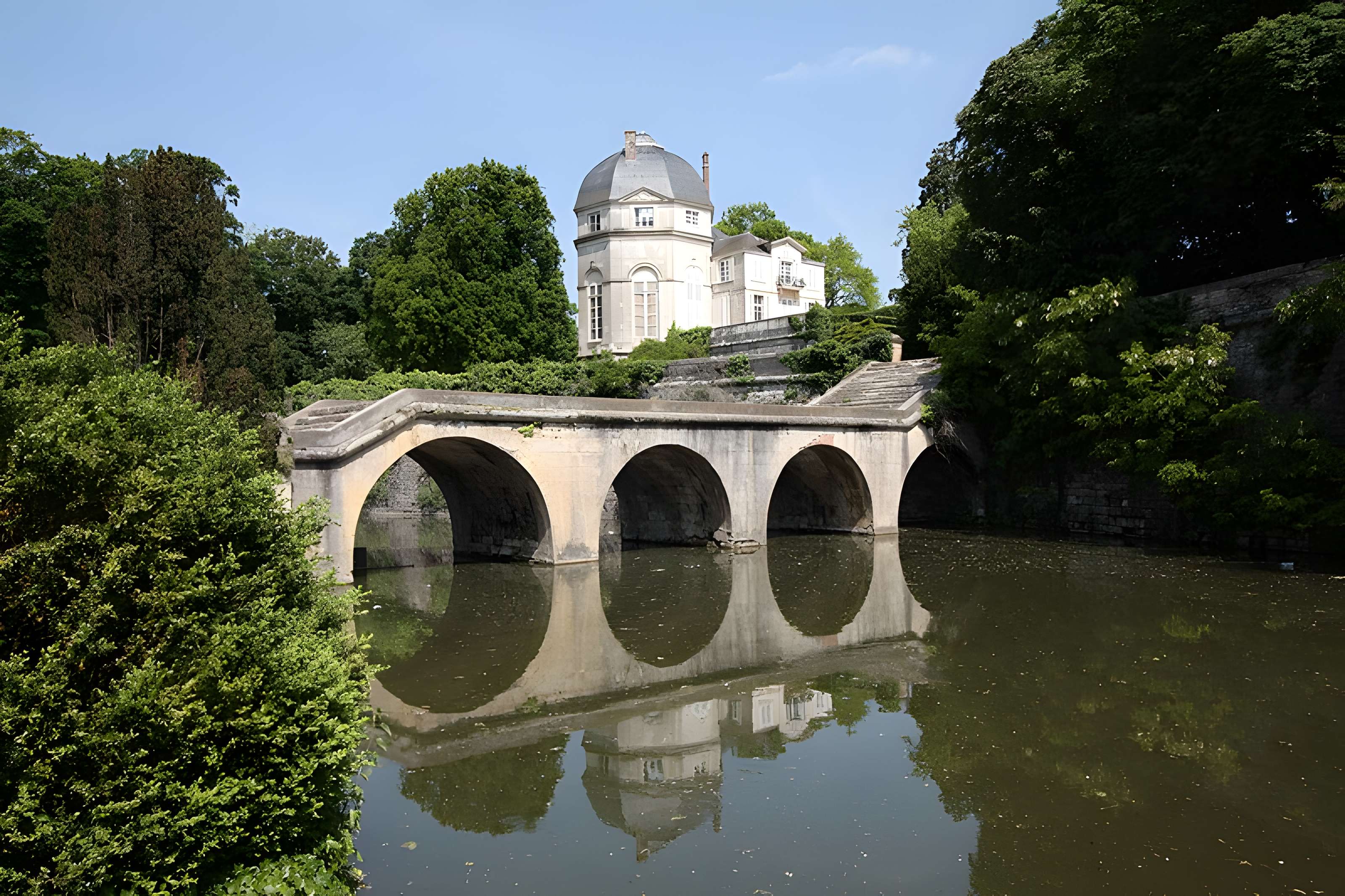 Château de Châteauneuf-sur-Loire