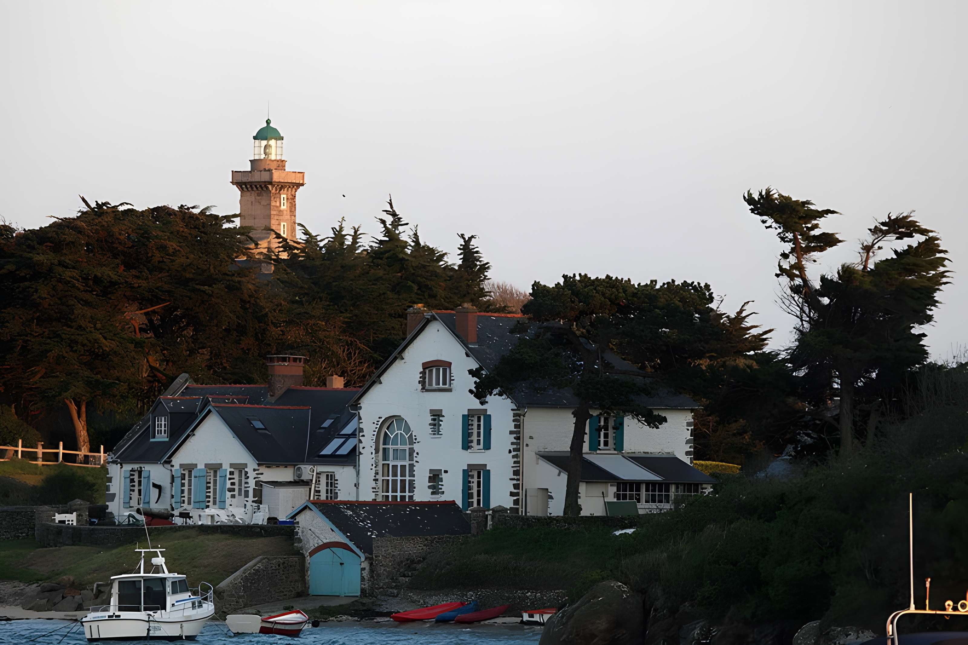 Phare de Chausey (ou phare des îles Chausey)
