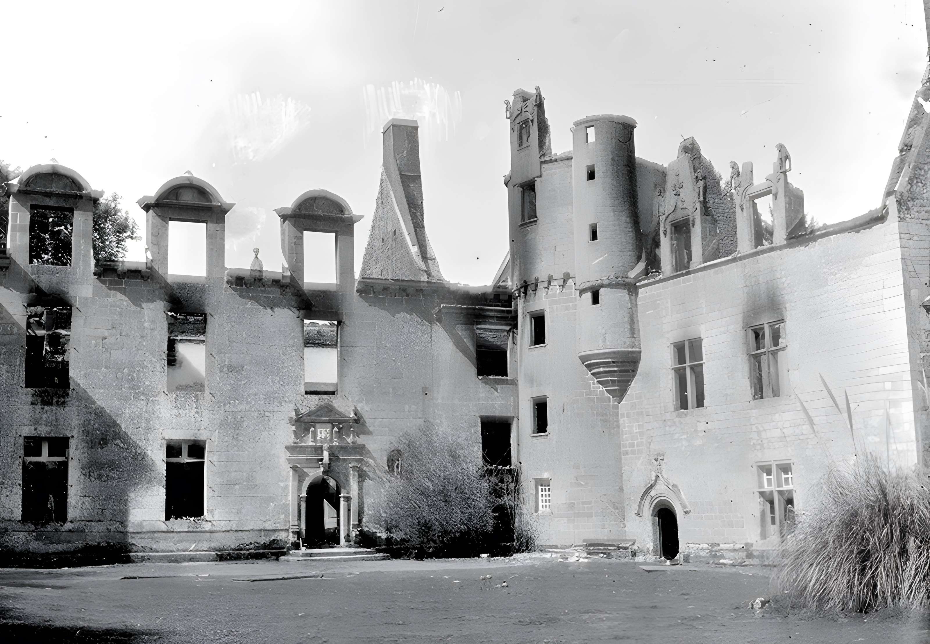 Vestiges de l'ancien château de Crénan