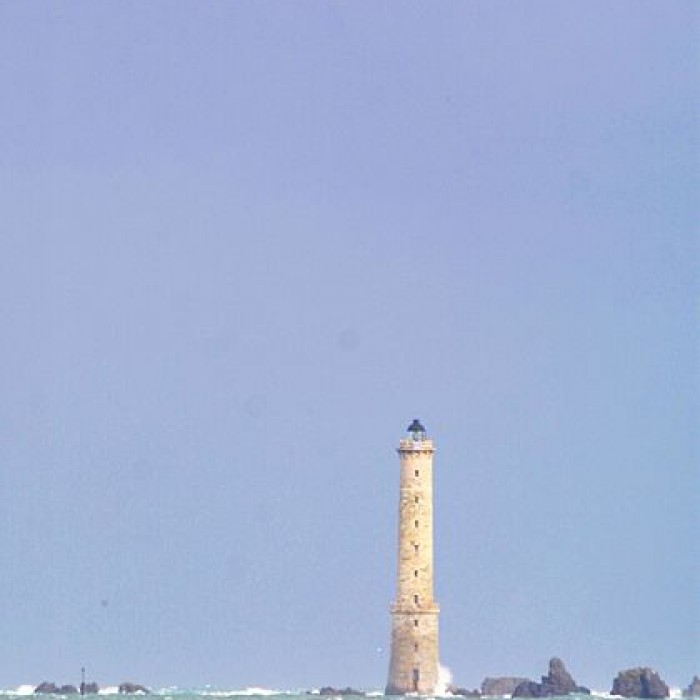 Photo de Phare des Héaux-de-Bréhat, situé en Manche, au large de Pleubian
