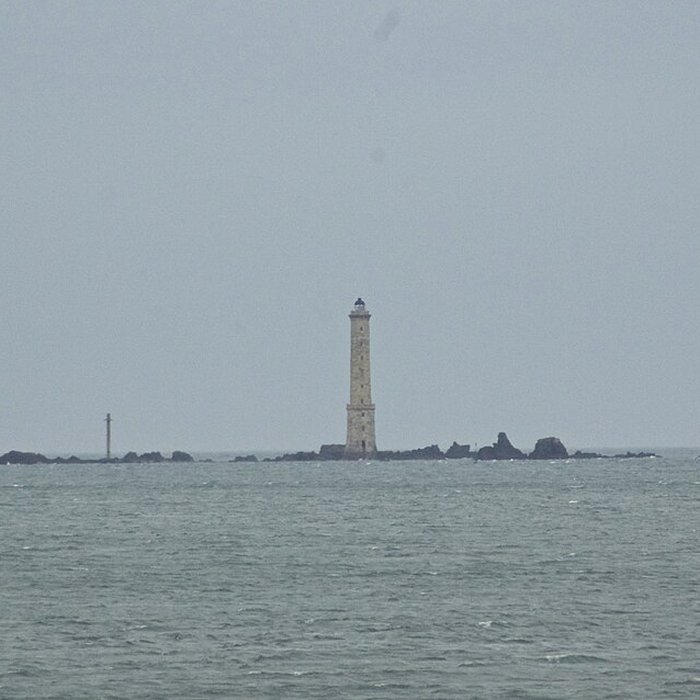 Photo de Phare des Héaux-de-Bréhat, situé en Manche, au large de Pleubian