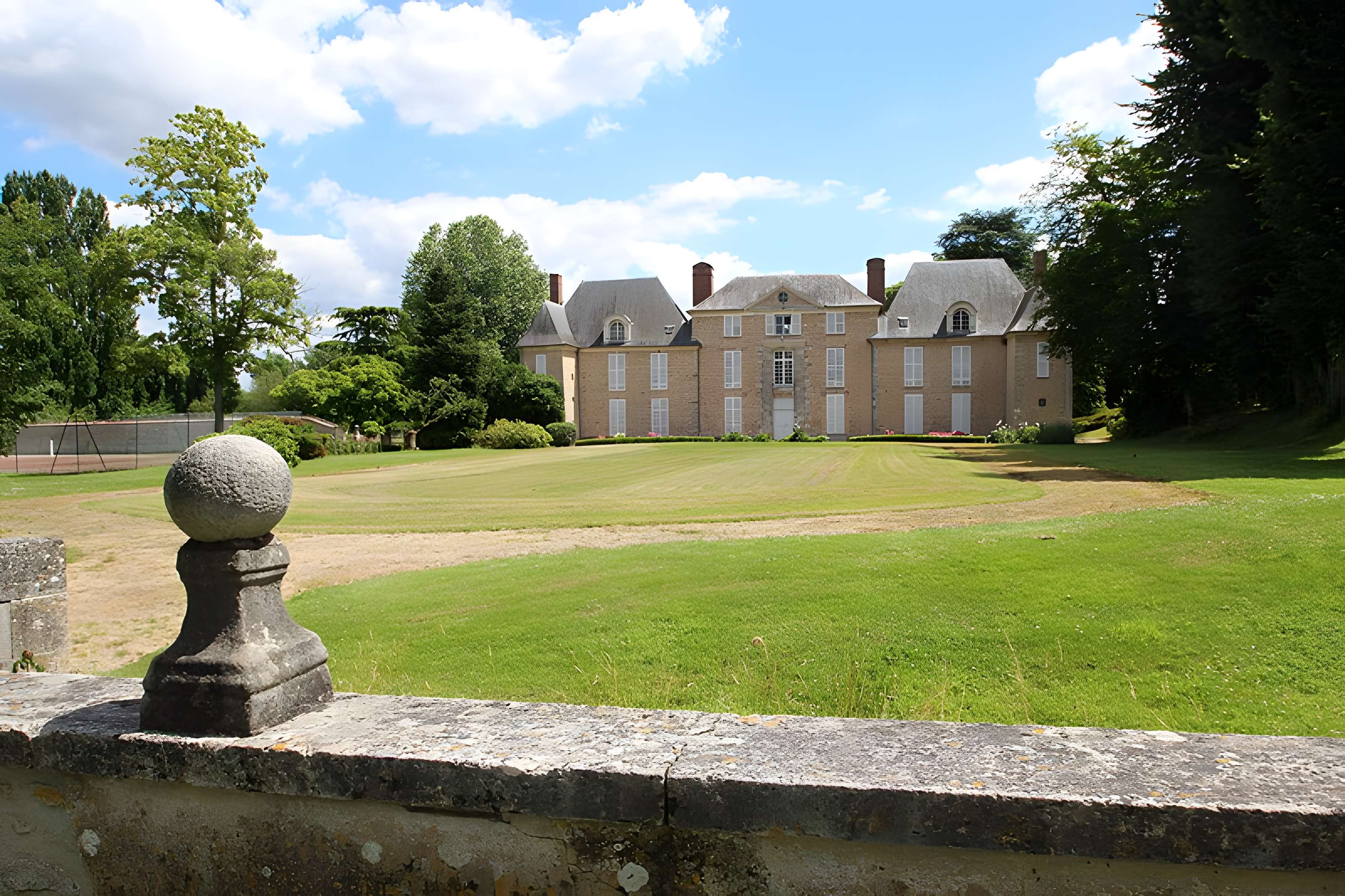 Château de Forges-les-Bains