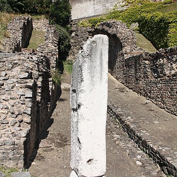 Photo de Amphithéâtre fédéral romain des Trois Gaules
