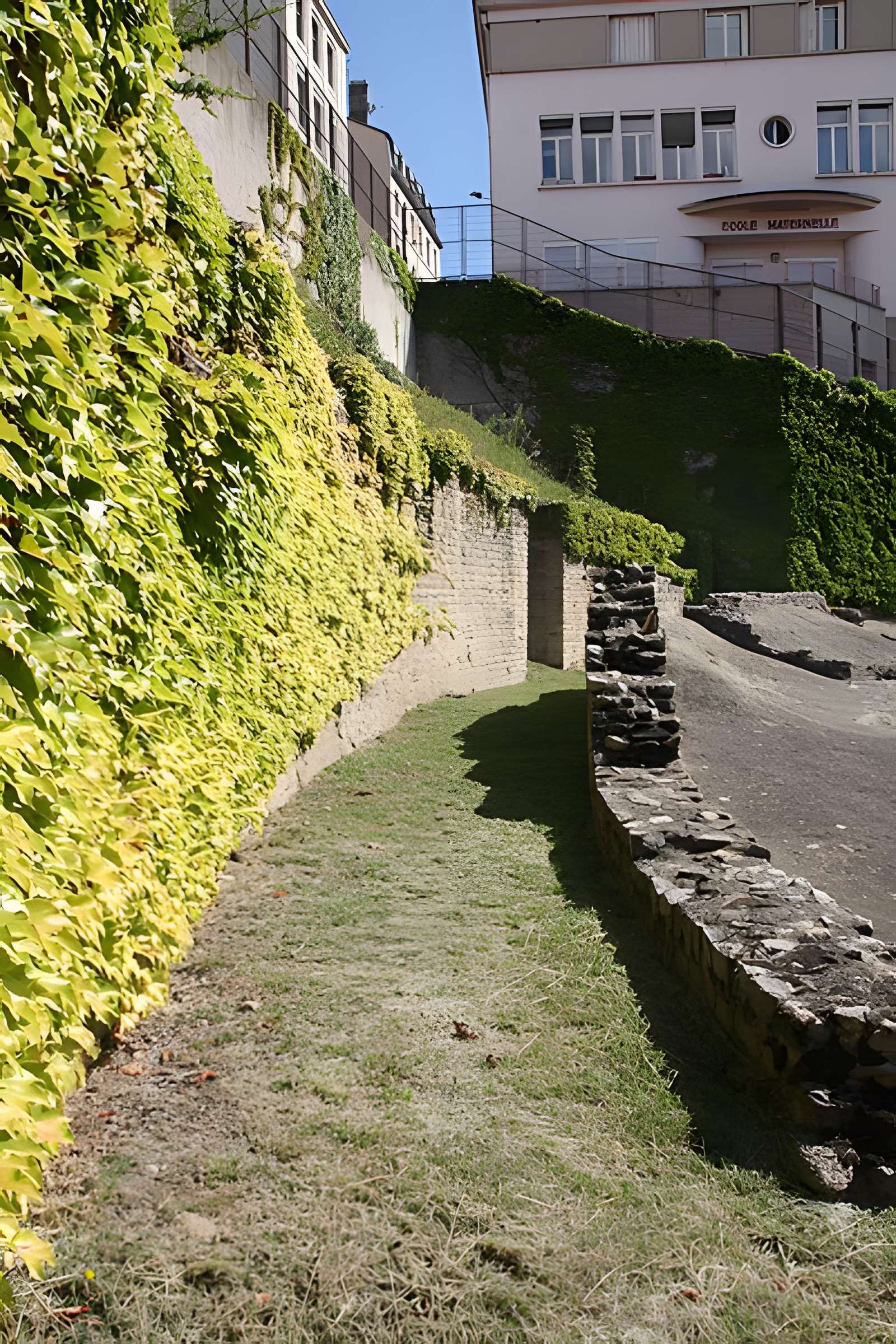 Amphithéâtre fédéral romain des Trois Gaules