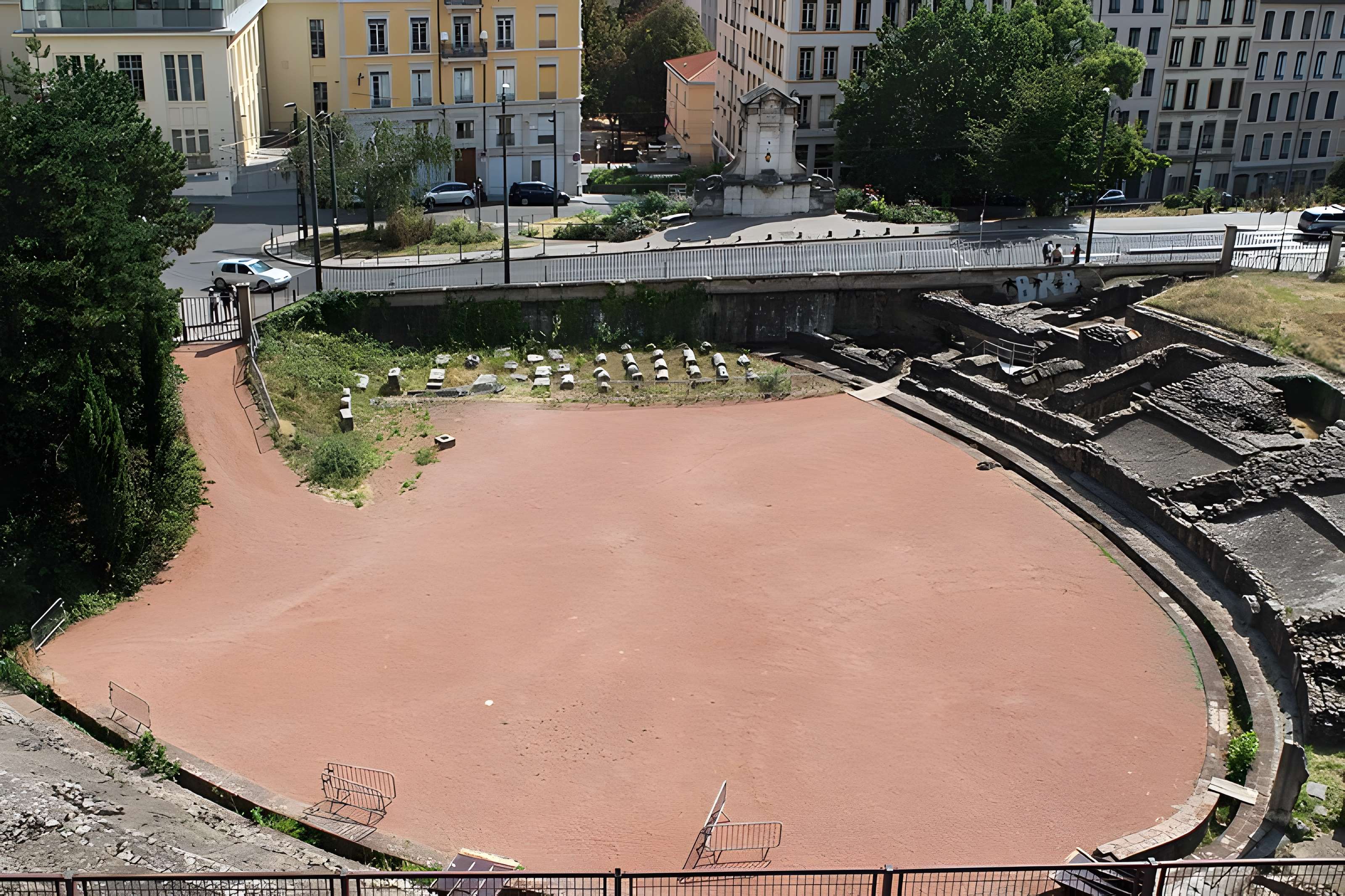 Amphithéâtre fédéral romain des Trois Gaules