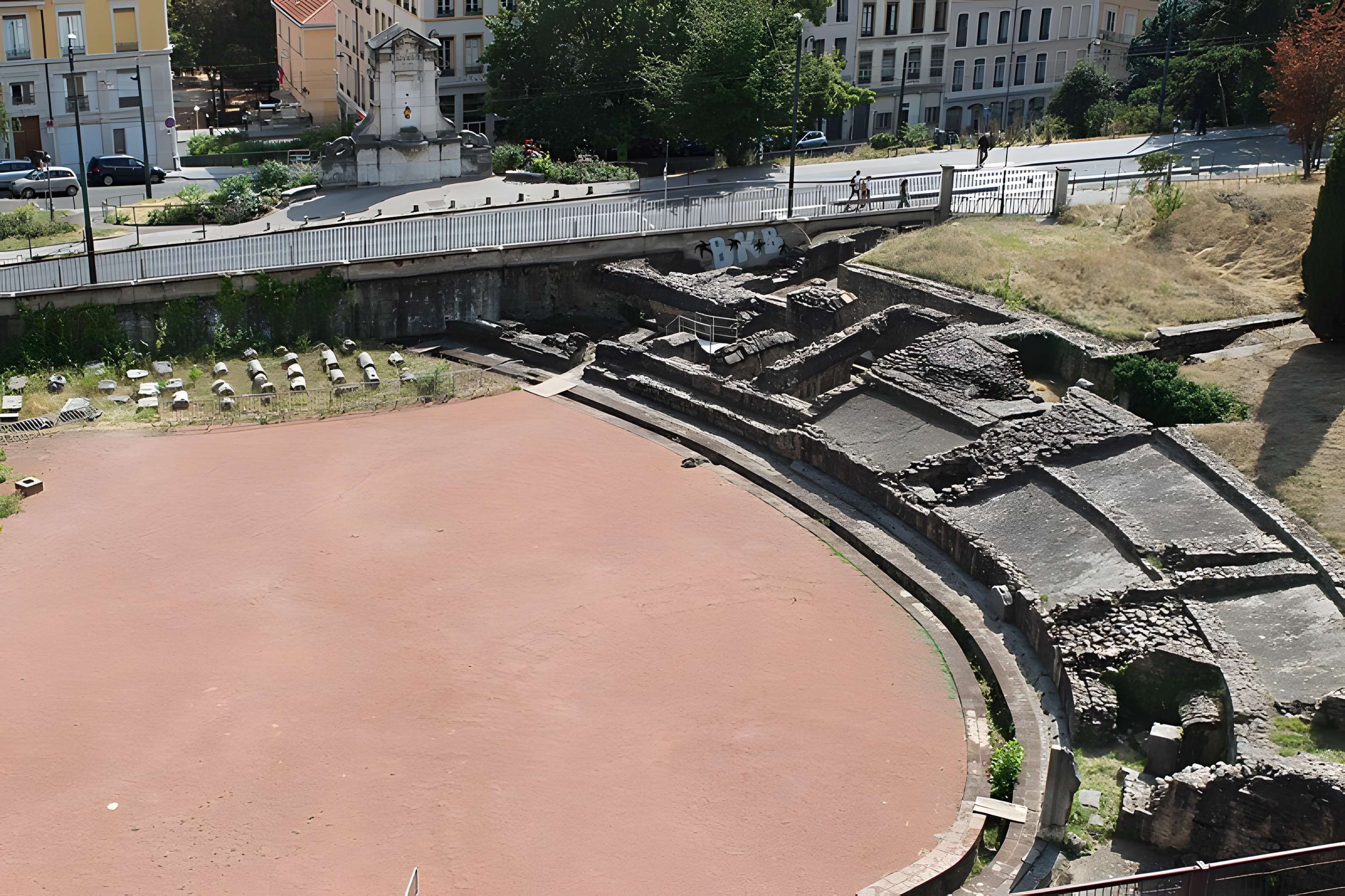 Amphithéâtre fédéral romain des Trois Gaules