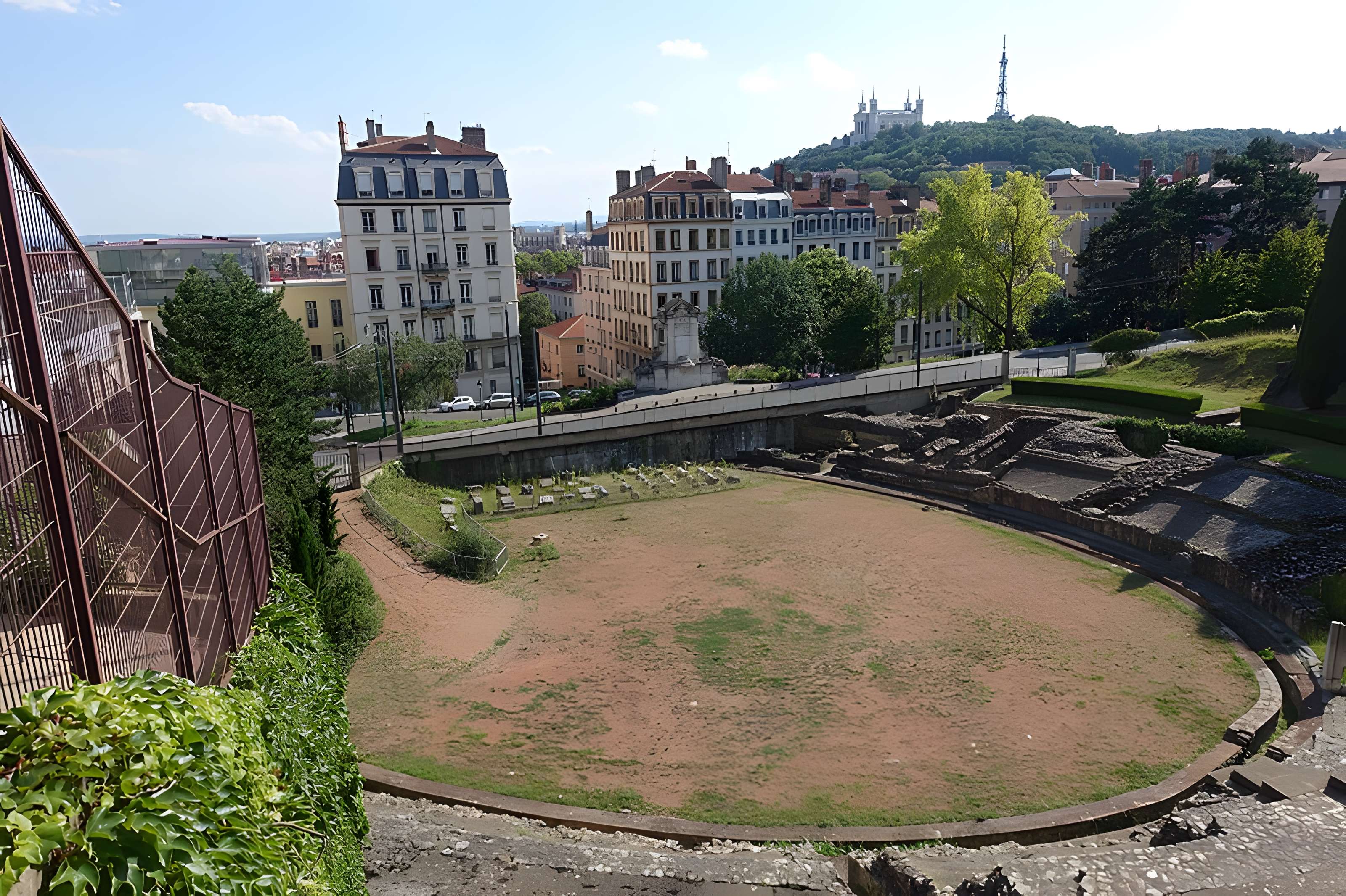 Amphithéâtre fédéral romain des Trois Gaules