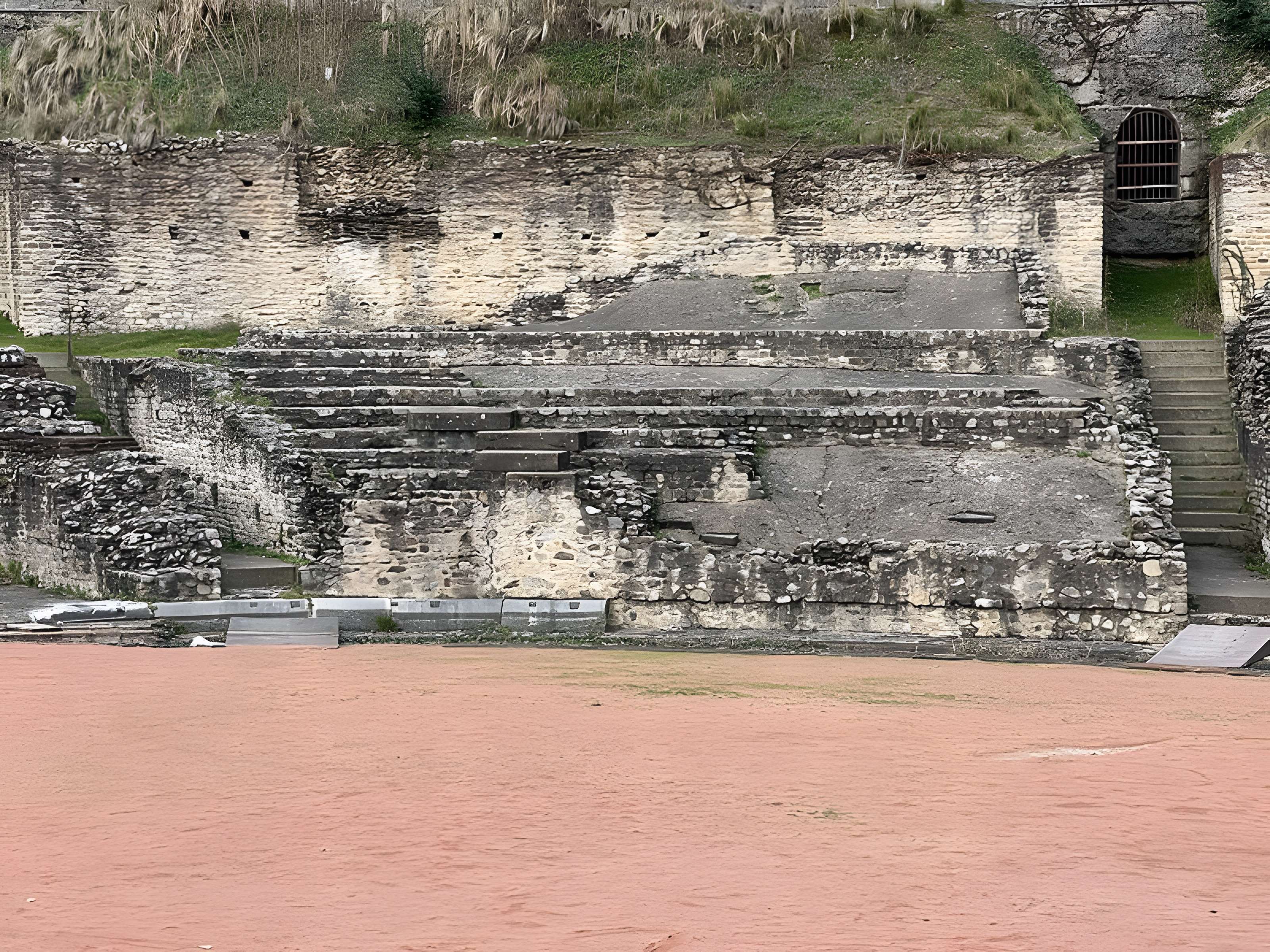 Amphithéâtre fédéral romain des Trois Gaules