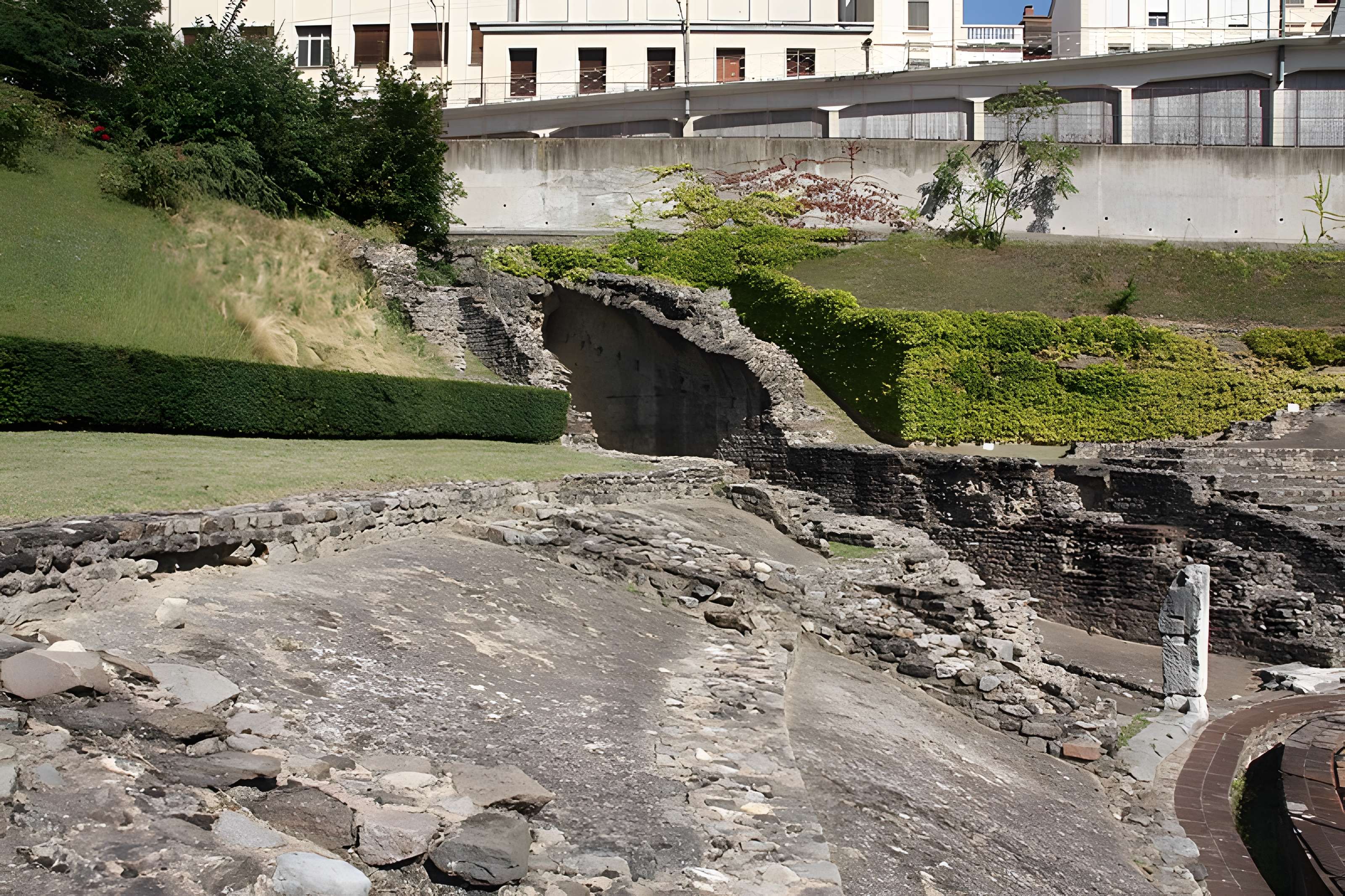 Amphithéâtre fédéral romain des Trois Gaules