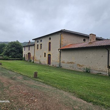Château de Gatellier également sur commune de Charlieu