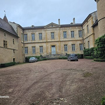Château de Gatellier également sur commune de Charlieu