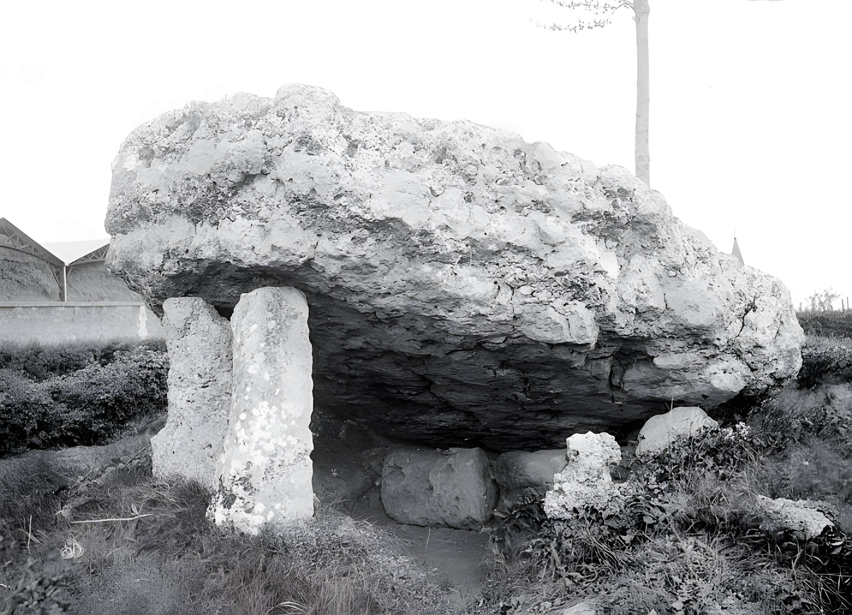 Pierre levée de Poitiers