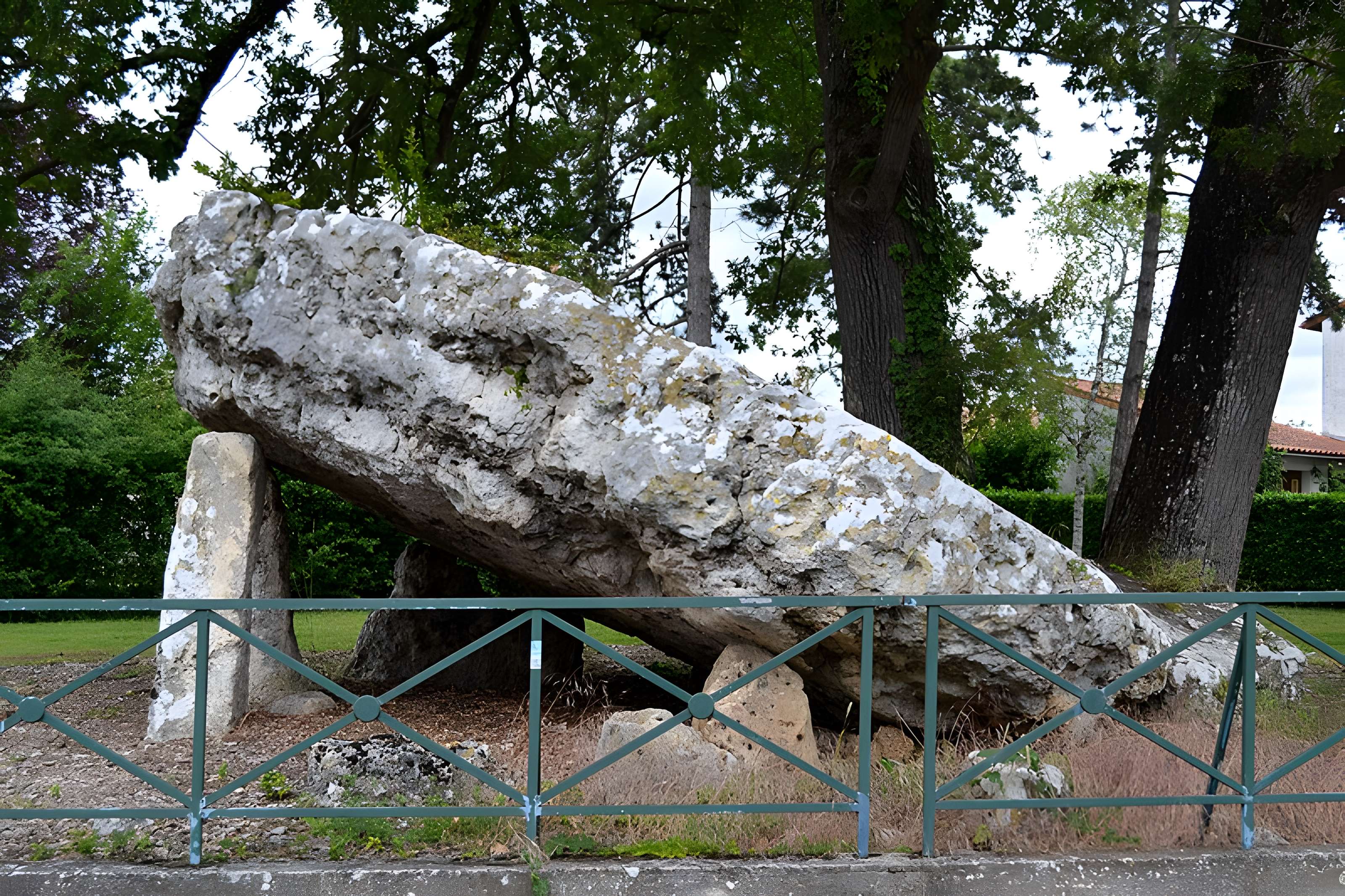 Pierre levée de Poitiers