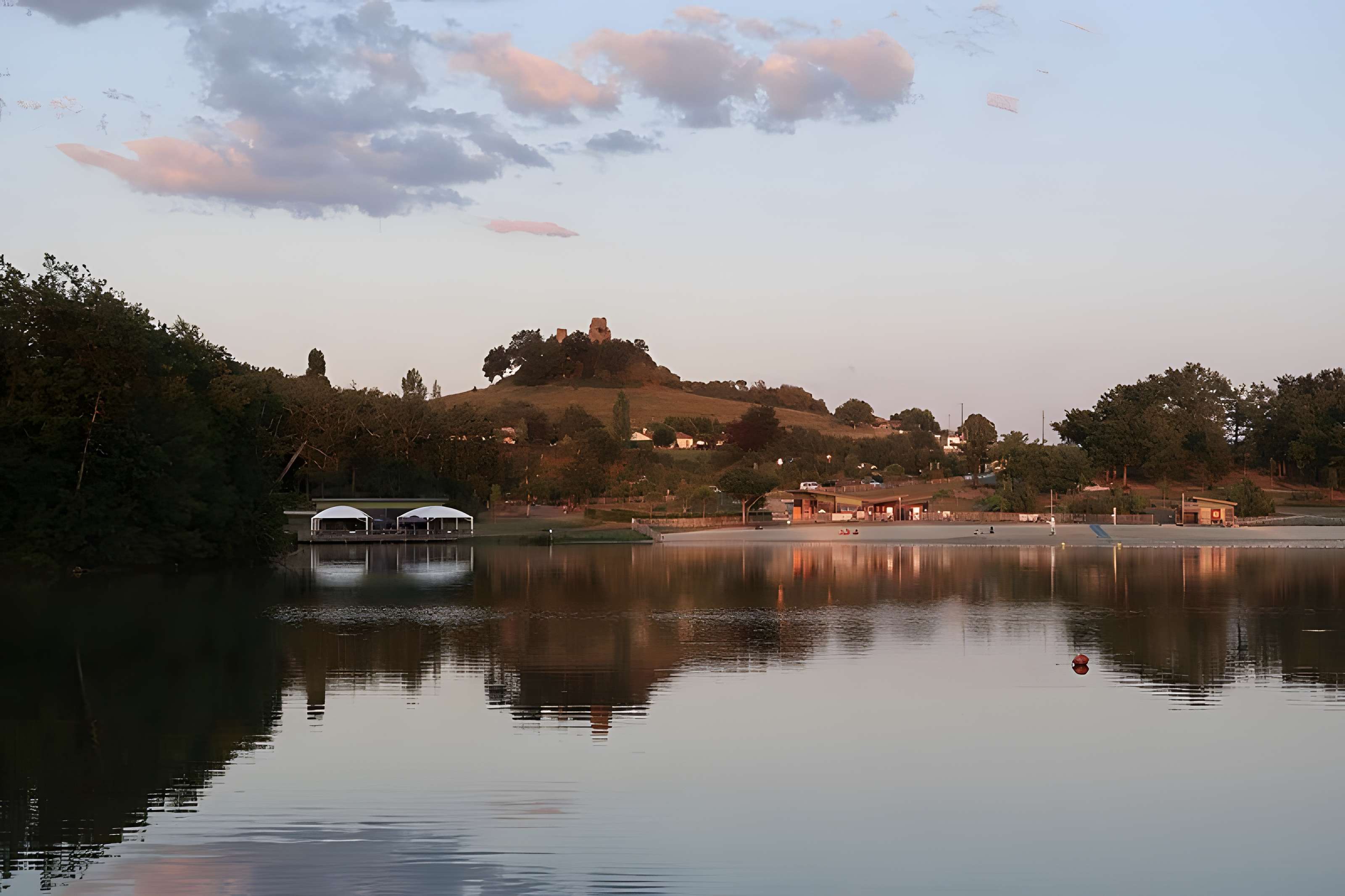 Ruines du château de Gurcon