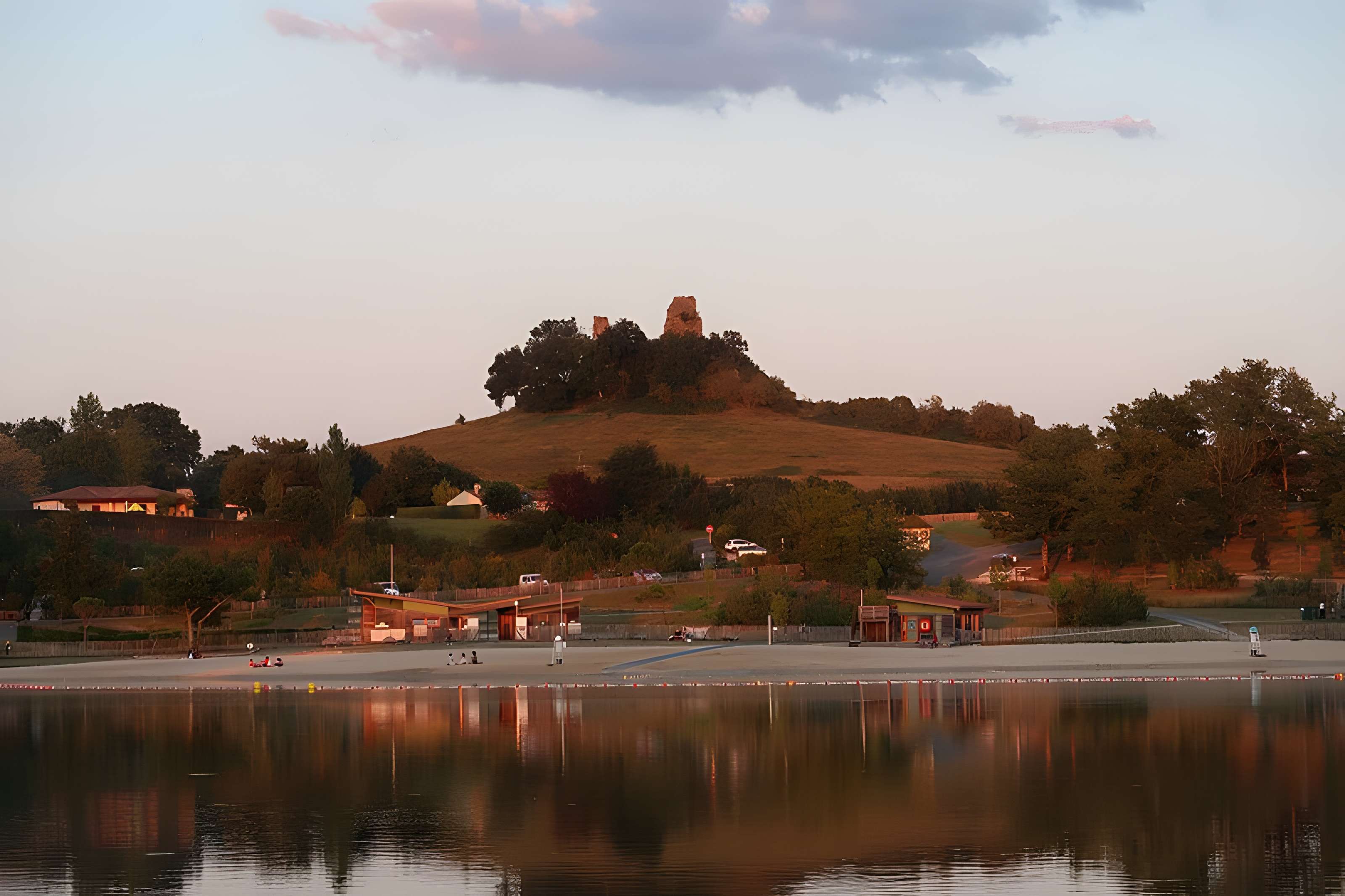 Ruines du château de Gurcon