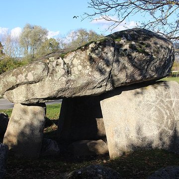Dolmen dit La-Pierre-aux-Fées