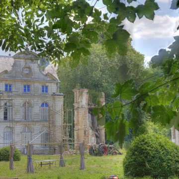 chateau de humieres