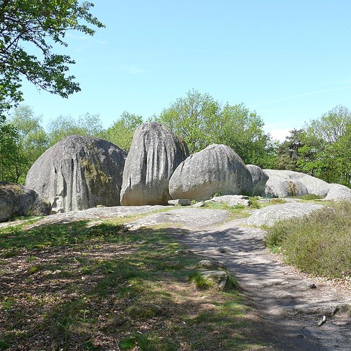 Photo de Pierres Jaumâtres de Toulx-Sainte-Croix