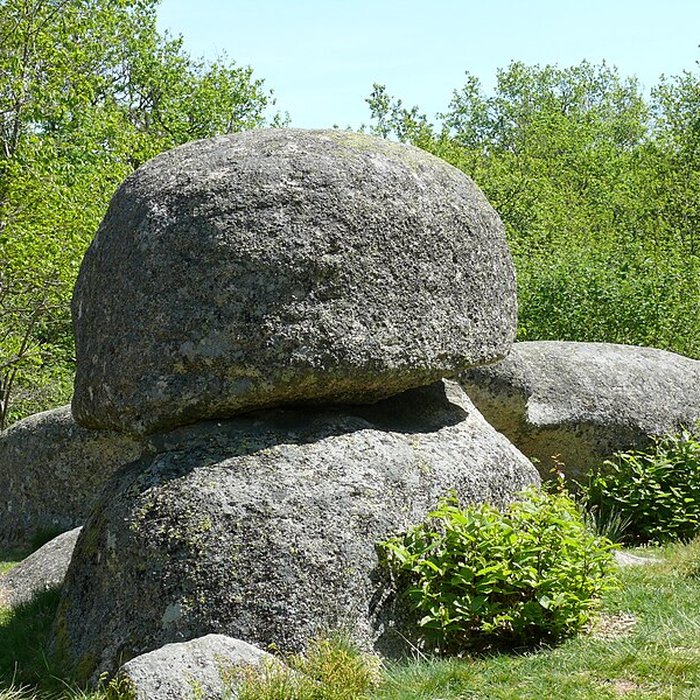Photo de Pierres Jaumâtres de Toulx-Sainte-Croix