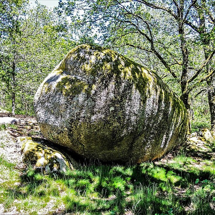 Photo de Pierres Jaumâtres de Toulx-Sainte-Croix