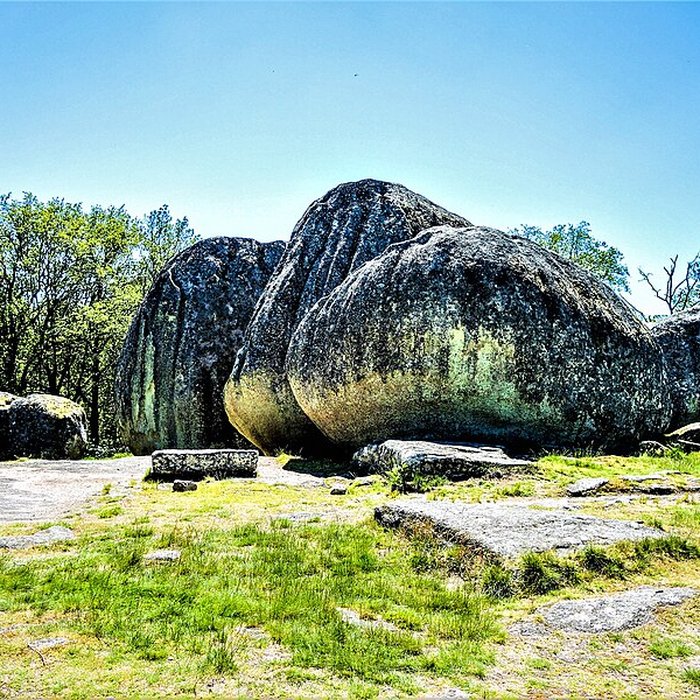 Photo de Pierres Jaumâtres de Toulx-Sainte-Croix