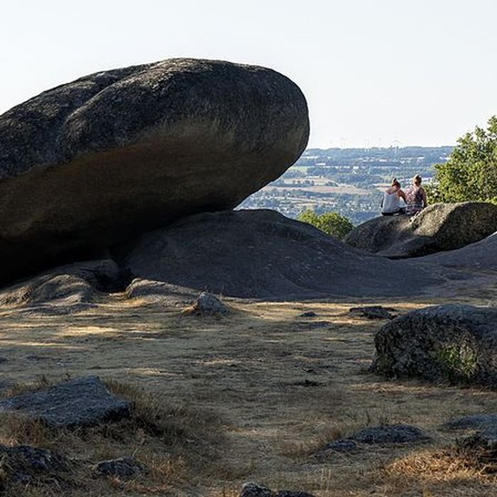 Photo de Pierres Jaumâtres de Toulx-Sainte-Croix