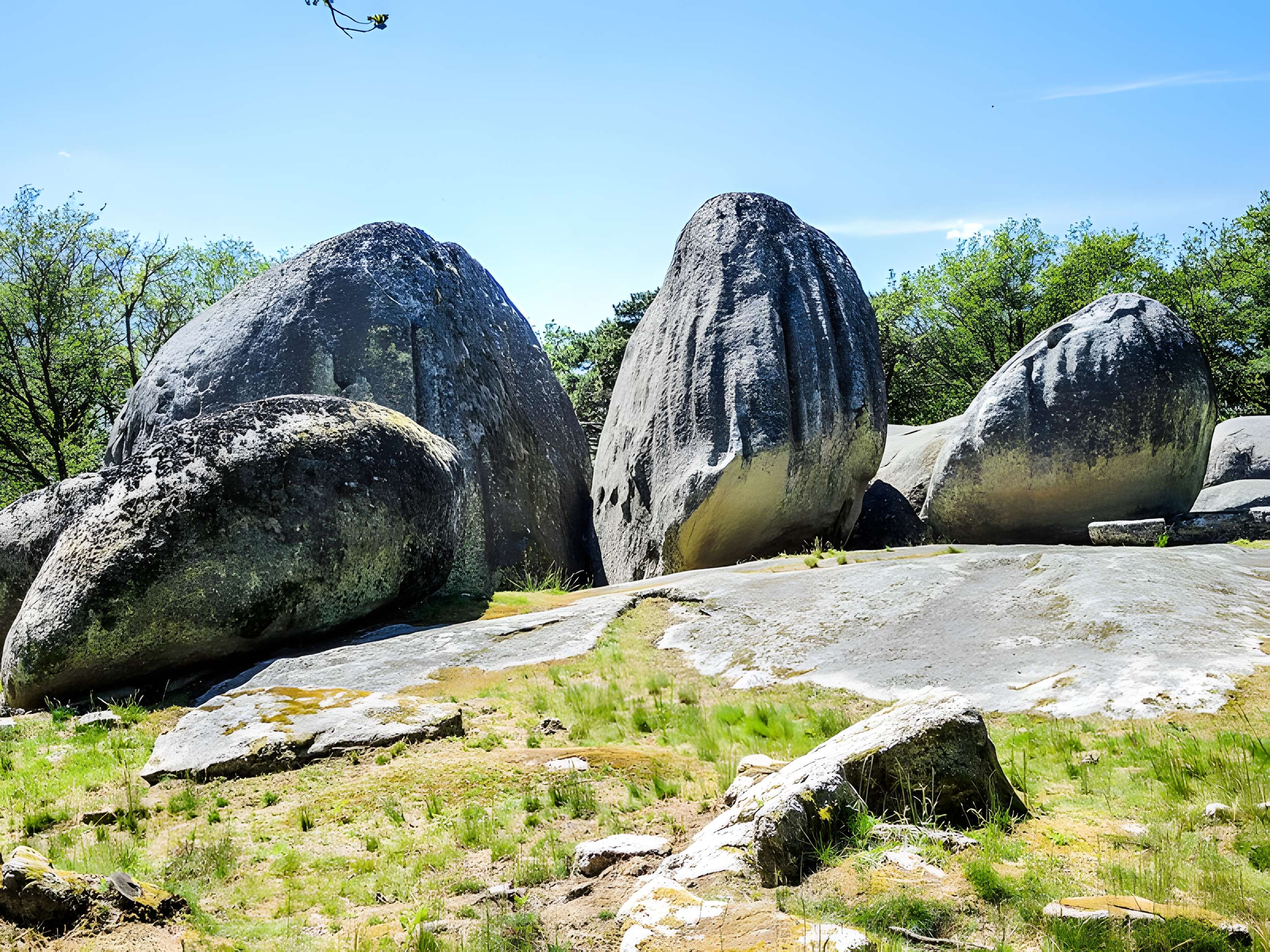 Pierres Jaumâtres de Toulx-Sainte-Croix