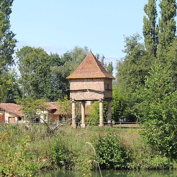 Pigeonnier du Moulin-Grand à Perrex