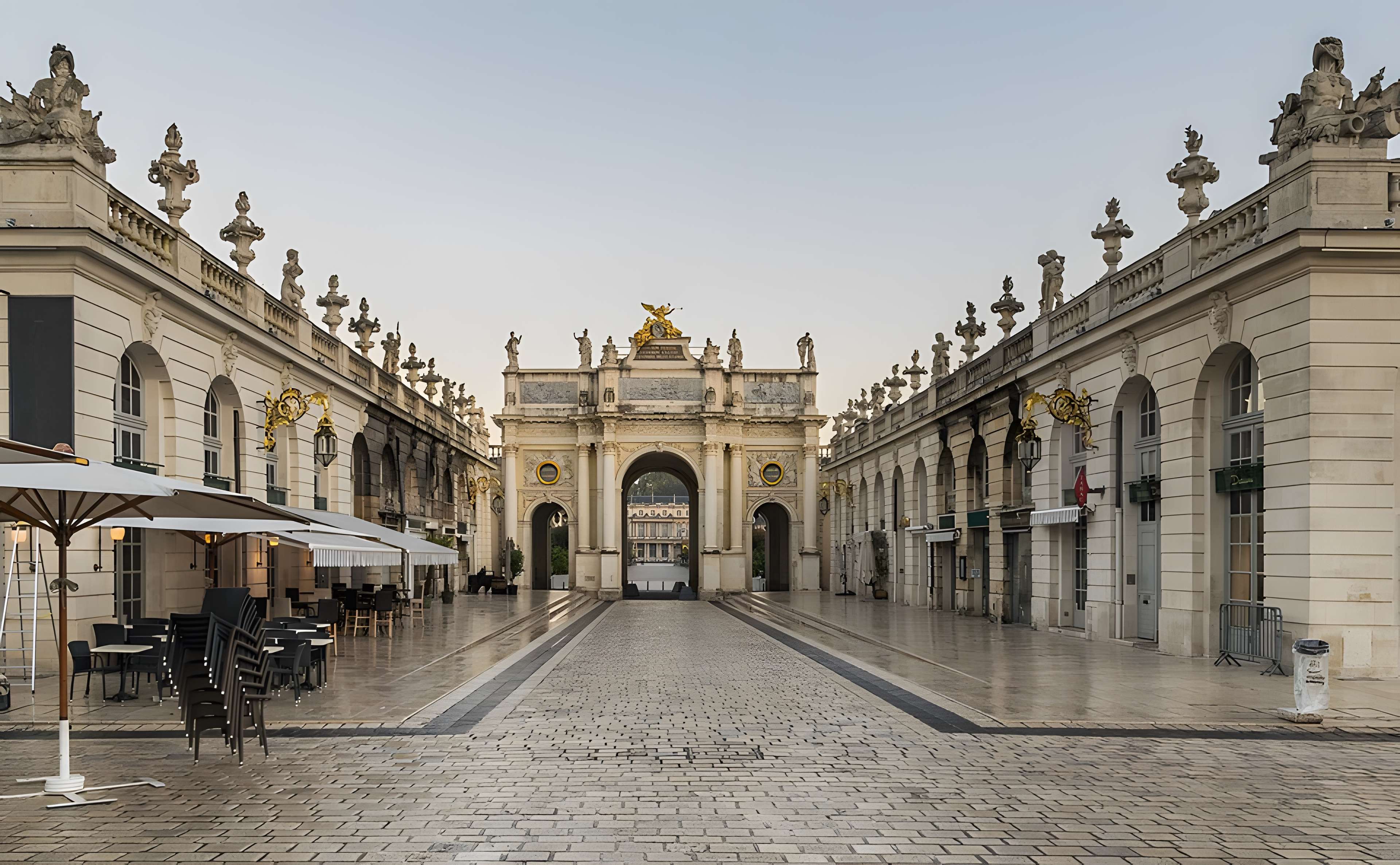 Ensemble formé par la place Stanislas, la rue Héré et la place de la Carrière