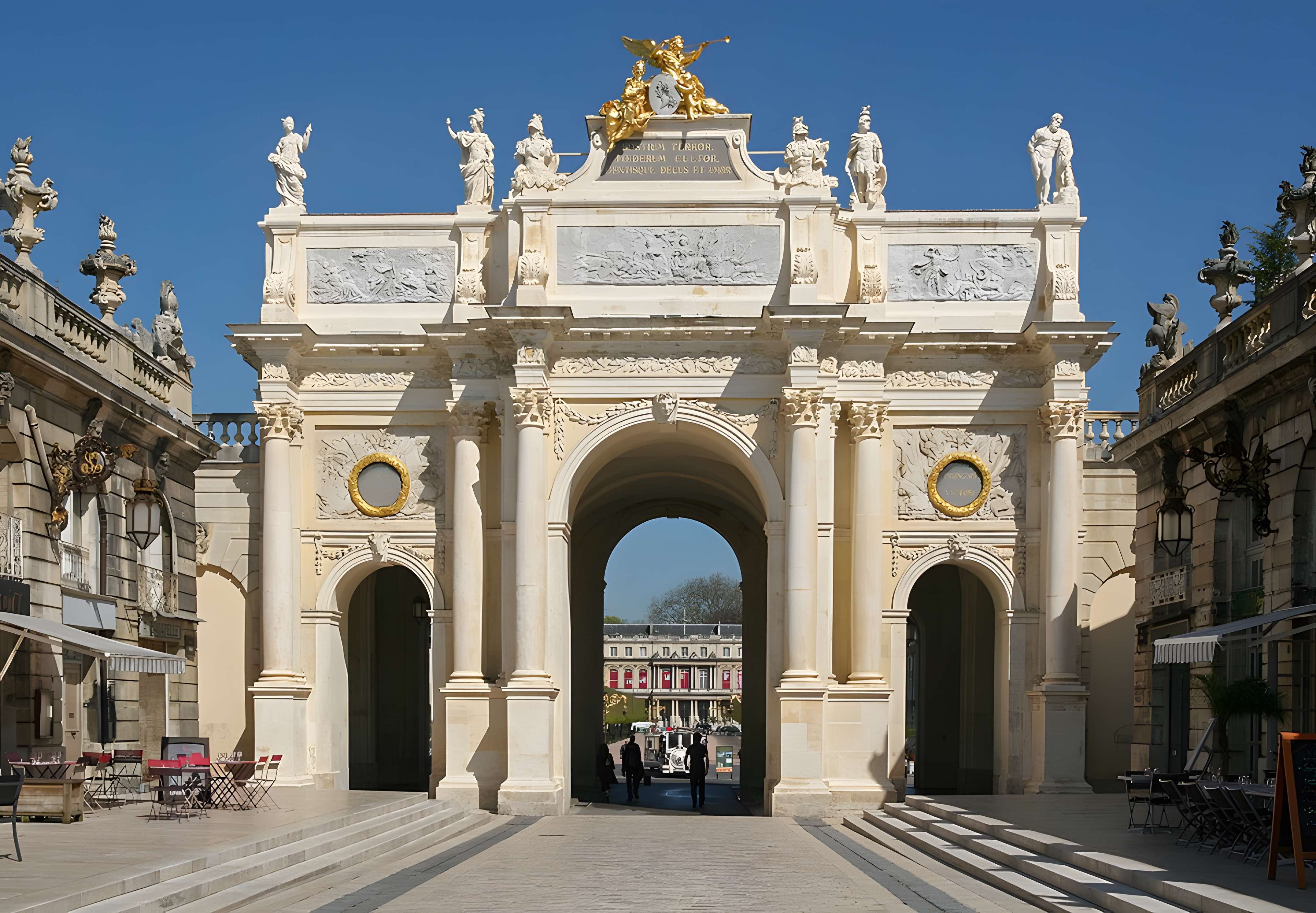 Ensemble formé par la place Stanislas, la rue Héré et la place de la Carrière